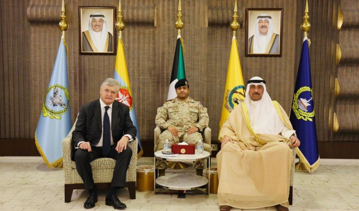 الكويت.. وزير الدفاع يبحث مع وزير الشؤون التجارية الخارجية الفرنسي موضوعات مشتركة الكويت.. وزير الدفاع يبحث مع وزير الشؤون التجارية الخارجية الفرنسي موضوعات مشتركة