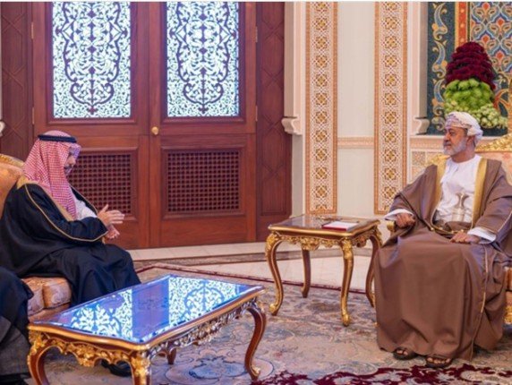 سلطان عمان يبحث مع وزير الخارجية السعودي التعاون بين البلدين سلطان عمان يبحث مع وزير الخارجية السعودي التعاون بين البلدين
