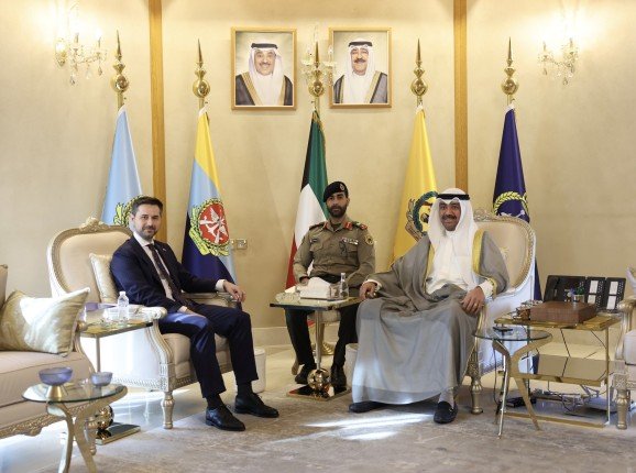 وزير الدفاع الكويتي يبحث مع سفير بولندا عددا من المواضيع ذات الاهتمام المشترك