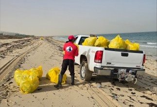 فريق الغوص الكويتي يرفع 4 أطنان من المخلفات في حملته البيئية بساحل (الزور)