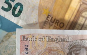 الجنيه الإسترليني يقفز لأعلى مستوى منذ 17 عاماً مقابل الين رغم تباين أسعار الفائدة.. الأسباب والتفاصيل
