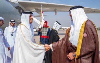 رئيس مجلس الوزراء وزير خارجية قطر يصل إلى مملكة البحرين للمشاركة في القمة الخليجية