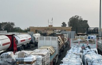 الهلال الأحمر المصري يكثّف إمدادات الشتاء إلى غزة عبر قافلة «زاد العزة» الـ93