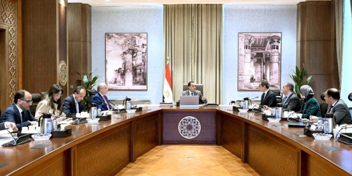مصر.. مجلس الوزراء يبحث وضع حلول جذرية للمشكلات المالية لـ "ماسبيرو" والصحف القومية مصر.. مجلس الوزراء يبحث وضع حلول جذرية للمشكلات المالية لـ "ماسبيرو" والصحف القومية