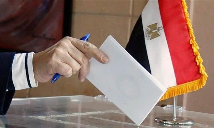 بدء تصويت المصريين فى الكويت بانتخابات الدوائر الـ 30 الملغاة للنواب بدء تصويت المصريين فى الكويت بانتخابات الدوائر الـ 30 الملغاة للنواب