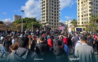 سوريا.. احتجاجات في اللاذقية وطرطوس تطالب بالإفراج عن المعتقلين وسط تشديد أمني