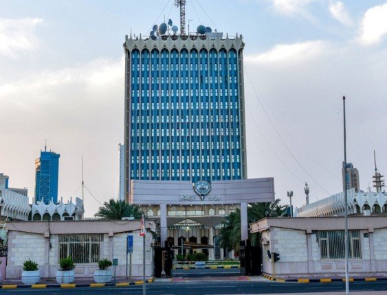 الإعلام الكويتية تناشد الجميع الالتزام بالمصادر الحكومية في تناول الشأن الخارجي الإعلام الكويتية تناشد الجميع الالتزام بالمصادر الحكومية في تناول الشأن الخارجي