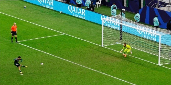 الإمارات تصعد إلى نصف نهائي كأس العرب على حساب الجزائر الإمارات تصعد إلى نصف نهائي كأس العرب على حساب الجزائر