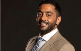 أحمد فلوكس يحسم الجدل بشأن إقامته في السعودية