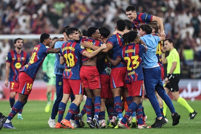 الكبار يحسمون التأهل.. برشلونة والسيتي وليفربول وتشيلسي إلى ثمن نهائي دوري الأبطال الكبار يحسمون التأهل.. برشلونة والسيتي وليفربول وتشيلسي إلى ثمن نهائي دوري الأبطال