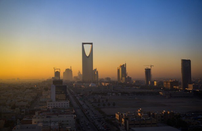 وزير الصناعة السعودي: تحديات استكشافية تواجه قطاع التعدين ونتعاون مع البنك الدولي لمعالجتها وزير الصناعة السعودي: تحديات استكشافية تواجه قطاع التعدين ونتعاون مع البنك الدولي لمعالجتها