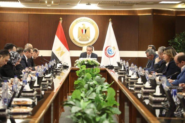 مصر.. وزير الصحة يتابع مع وفد تركي تنفيذ «مدينة العاصمة الطبية» مصر.. وزير الصحة يتابع مع وفد تركي تنفيذ «مدينة العاصمة الطبية»