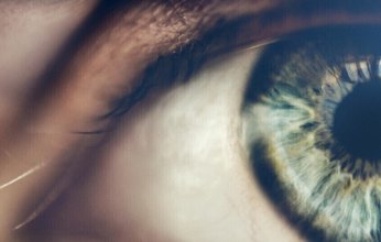 العين مرآة الجسم.. فحوصات النظر تكشف أمراضاً خفية قبل ظهور أعراضها