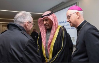 اليحيا يستقبل أمين سر دولة الفاتيكان لدى وصوله إلى البلاد في مستهل زيارة رسمية