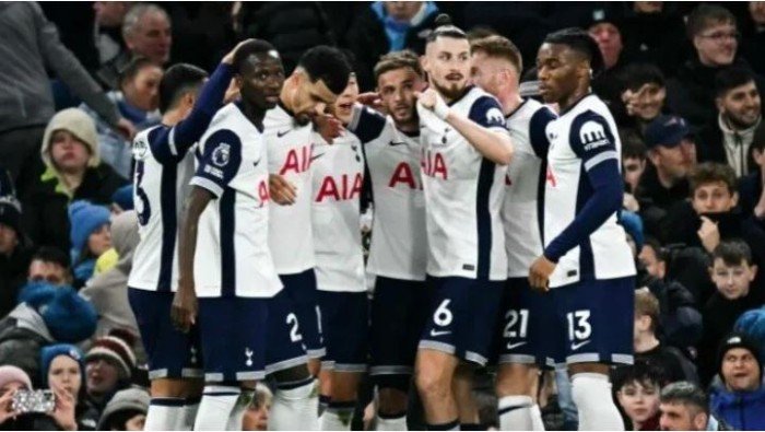 مواجهة قوية.. بث مباشر لمباراة توتنهام وبوروسيا دورتموند في دوري أبطال أوروبا مواجهة قوية.. بث مباشر لمباراة توتنهام وبوروسيا دورتموند في دوري أبطال أوروبا