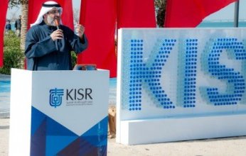 "معهد الابحاث" ينظم حملة لتنظيف شاطئ الشويخ بالتعاون مع فريق الغوص وبلدية الكويت والهيئة العامة للبيئة