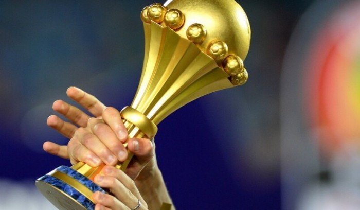 رئيس الاتحاد الإفريقي لكرة القدم يتعهد بتغيير اللوائح رئيس الاتحاد الإفريقي لكرة القدم يتعهد بتغيير اللوائح