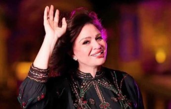 شاهد.. إلهام شاهين تشارك جمهورها بصور أثناء تأدية مناسك العمرة