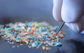 التلوث البلاستيكي أزمة صحية متفاقمة.. أضرارُه قد تتضاعف عالمياً بحلول 2040