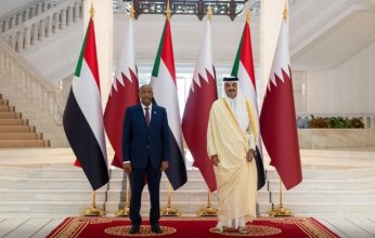 أمير قطر ورئيس مجلس السيادة السوداني يبحثان تطورات الأوضاع في السودان