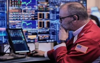 تذبذب الأسواق الأمريكية وسط صعود التكنولوجيا وارتفاع أسعار النفط