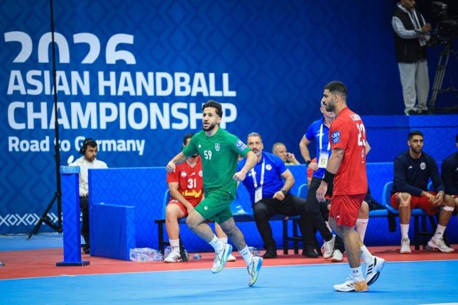 البطولة الآسيوية الـ22 لكرة اليد.. المنتخب السعودي يتغلب على نظيره الإيراني (24 - 22) البطولة الآسيوية الـ22 لكرة اليد.. المنتخب السعودي يتغلب على نظيره الإيراني (24 - 22)