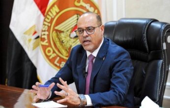 وزير العمل المصري: الأربعاء المقبل إجازة مدفوعة الأجر للعاملين بالقطاع الخاص بمناسبة عيد الميلاد المجيد