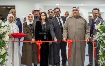 الكويت.. وزير الصحة يفتتح جناح الجراحة الجديد في المستشفى الأميري