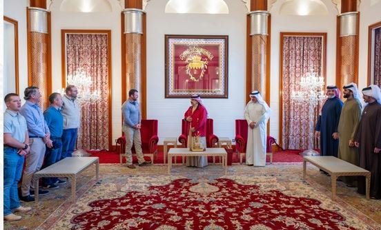 عاهل البحرين يلتقي وفدًا من أعضاء الكونجرس الأمريكي عاهل البحرين يلتقي وفدًا من أعضاء الكونجرس الأمريكي