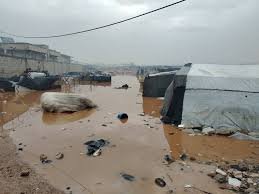 سوريا.. فيضان نهر بريف حمص الغربي يضر منزلين والدفاع المدني ينقذ 12 مدنيًا سوريا.. فيضان نهر بريف حمص الغربي يضر منزلين والدفاع المدني ينقذ 12 مدنيًا