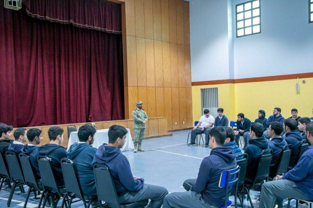 الكويت.. الحرس الوطني يطلق حملة توعوية لطلبة الثانوية لتعزيز قيم الولاء والانتماء الكويت.. الحرس الوطني يطلق حملة توعوية لطلبة الثانوية لتعزيز قيم الولاء والانتماء