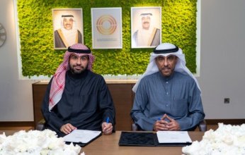 الكويت.. «المشروعات السياحية» توقّع عقد تطوير مجمع أحواض السباحة