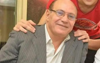 رحيل قامة مسرحية.. وفاة المخرج المصري حسين مليس بعد رحلة حافلة بالعطاء