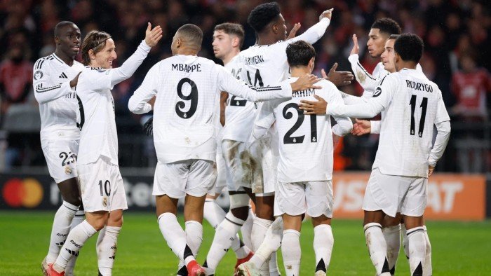 صراع القمة يشتعل في الجولة 25.. ريال مدريد يدافع عن الصدارة في بامبلونا.. وبرشلونة يبحث عن التعويض أمام ليفانتي صراع القمة يشتعل في الجولة 25.. ريال مدريد يدافع عن الصدارة في بامبلونا.. وبرشلونة يبحث عن التعويض أمام ليفانتي