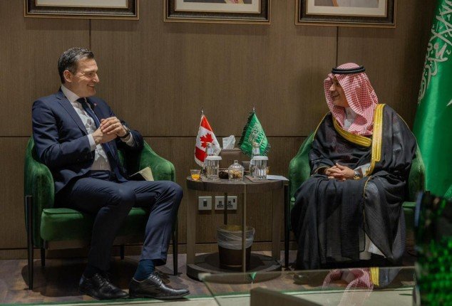مباحثات سعودية - كندية لتعزيز التعاون الاستثماري في التقنيات الناشئة والذكاء الاصطناعي مباحثات سعودية - كندية لتعزيز التعاون الاستثماري في التقنيات الناشئة والذكاء الاصطناعي