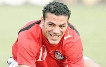ضبط عمرو زكي بمطار القاهرة قبل سفره على متن طائرة للإمارات