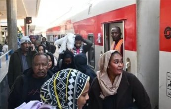 مصر توقف مؤقتًا رحلات العودة الطوعية للسودانيين بالقطارات.. ما التفاصيل؟