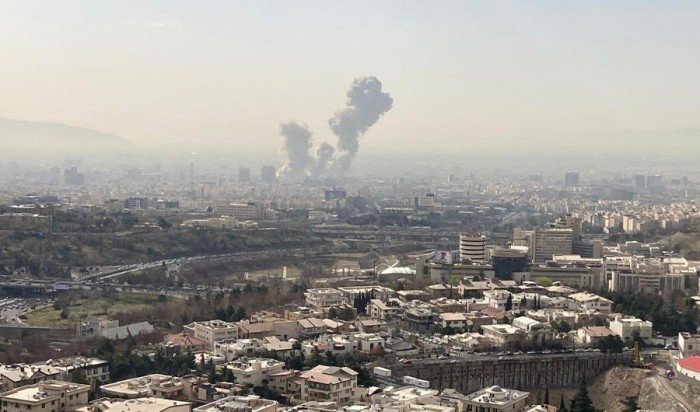 مسؤول أميركي: الهجمات على إيران استهدفت كبار القادة والزعماء السياسيين مسؤول أميركي: الهجمات على إيران استهدفت كبار القادة والزعماء السياسيين