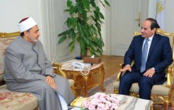 الرئيس السيسي يجري اتصالًا هاتفيًا بشيخ الأزهر للاطمئنان على صحته