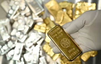 الأسواق العالمية.. الذهب يصعد بدعم من الطلب على الملاذ الآمن مع تراجع الأسهم واستمرار التوتر بين أمريكا وإيران
