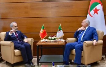 الجزائر والبرتغال تبحثان تعزيز العلاقات وقضايا إقليمية ودولية