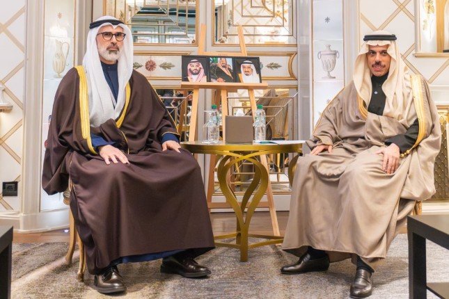 السعودية و الكويت تبحثان سبل تعزيز العلاقات بين البلدين السعودية و الكويت تبحثان سبل تعزيز العلاقات بين البلدين