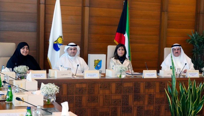 مذكرة تفاهم بين وزارة العدل وجامعة الكويت لتعزيز التعاون القانوني والأكاديمي مذكرة تفاهم بين وزارة العدل وجامعة الكويت لتعزيز التعاون القانوني والأكاديمي