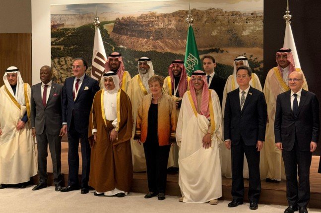 مشاركة قطرية في جلسة رفيعة ضمن أعمال مؤتمر العلا لاقتصادات الأسواق الناشئة مشاركة قطرية في جلسة رفيعة ضمن أعمال مؤتمر العلا لاقتصادات الأسواق الناشئة