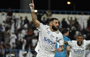 الهلال السعودي يكشف تفاصيل إصابة كريم بنزيما
