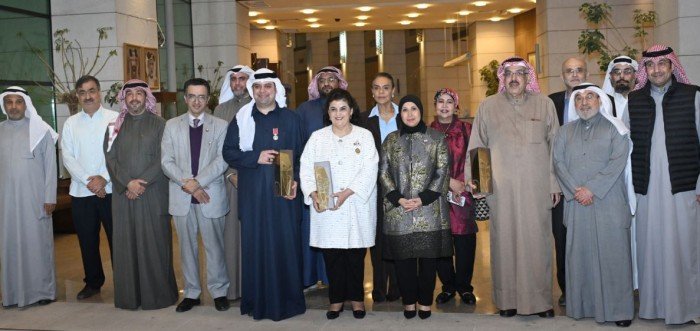 معرض (تاريخ الكويت الثقافي في الطوابع والبطاقات البريدية) يوثق الحركة والمناسبات الثقافية معرض (تاريخ الكويت الثقافي في الطوابع والبطاقات البريدية) يوثق الحركة والمناسبات الثقافية