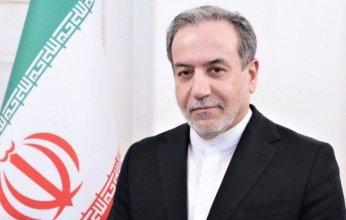 عراقجي والمدير العام للوكالة الدولية للطاقة الذرية يبحثان هاتفيا نتائج مفاوضات جنيف