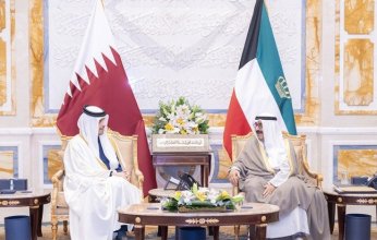 أمير الكويت يستقبل رئيس الوزراء القطري بمناسبة زيارته الرسمية للبلاد
