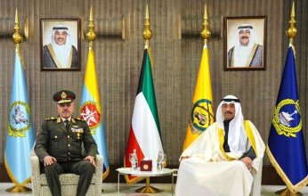 الكويت.. وزير الدفاع يستقبل رئيس أركان القوات المسلحة المصرية