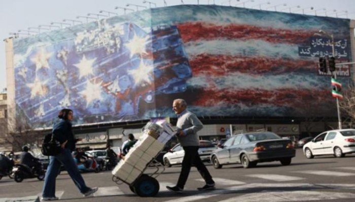 تصعيد خلف الستار.. CIA تطلق دعوة تجنيد داخل إيران بالتزامن مع تهديدات عسكرية تصعيد خلف الستار.. CIA تطلق دعوة تجنيد داخل إيران بالتزامن مع تهديدات عسكرية